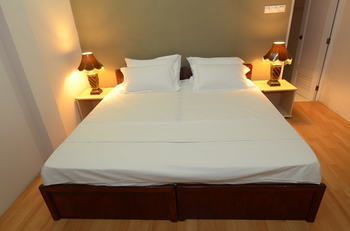 Batuta Maldives Surf View Hotel Тулусдоо Екстериор снимка